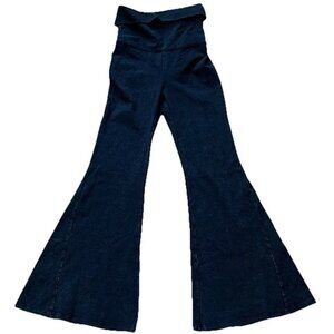 Offline by Aerie Black OG Foldover Super Flare Yoga Pants Short Small NWT